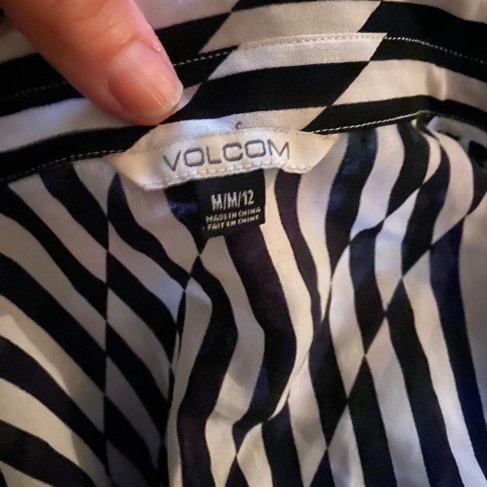 Volcom Sheer Button Down Blouse Sz M - image 5